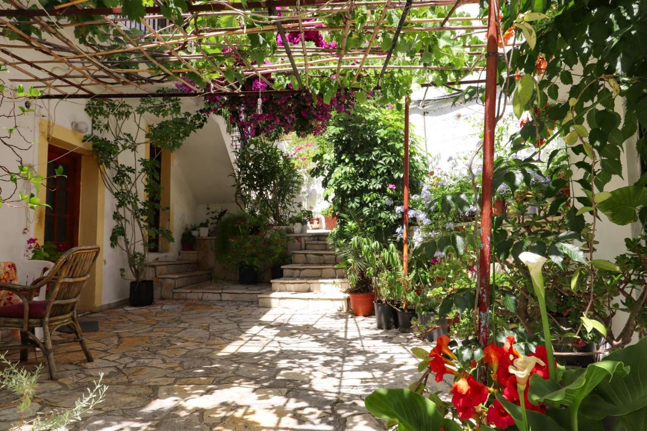 Antigone Apartments Kassiopi Exterior foto