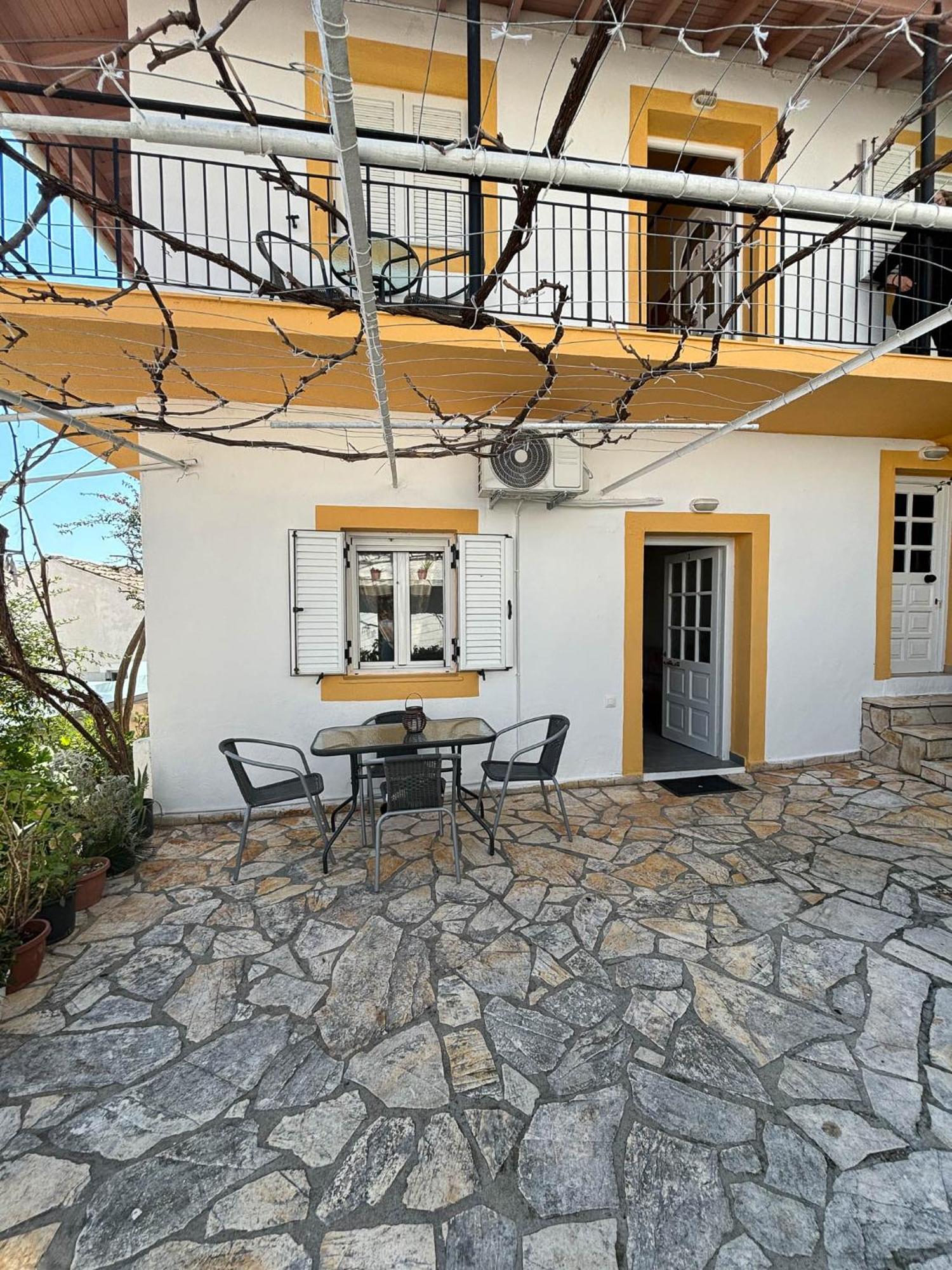 Antigone Apartments Kassiopi Exterior foto